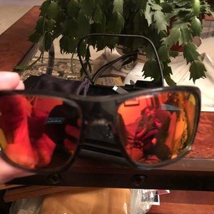 Polorized Oakley turbines